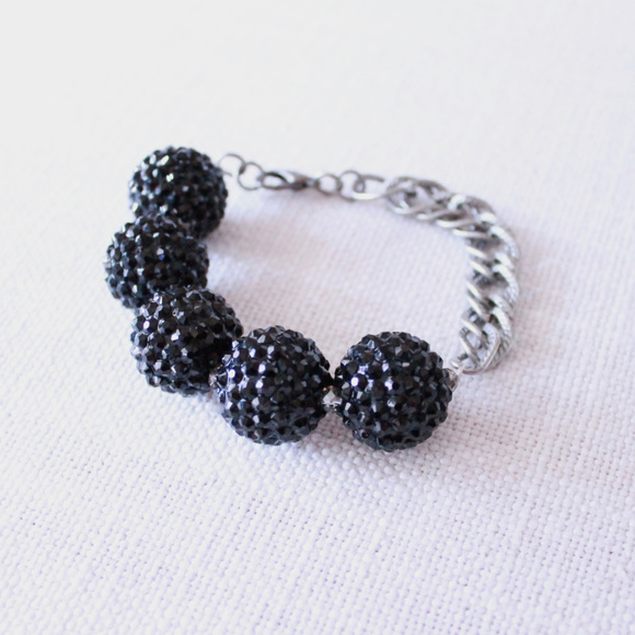 Drew — Everly and Ace - Picture 2 of 3